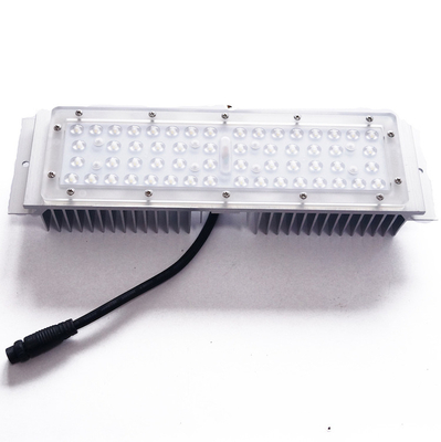 購入 SMD 3030導かれたレンズ モジュール、1の56は街灯レンズの光学等級のPCを導きました オンライン製造