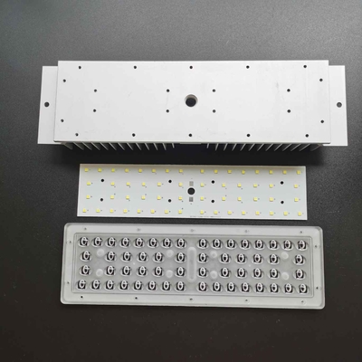 購入 承認されるPC材料との光学LEDレンズの配列/56W SMD 3030 LEDライト配列 オンライン製造