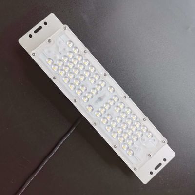 道路ランプのリモートメントのためのSMD 3030LEDと光学PCレンズを持つ1つのLEDストリートライトモジュール