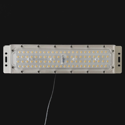 脱熱器14平行3030 LEDレンズ50wの光学PCは街灯レンズを導いた
