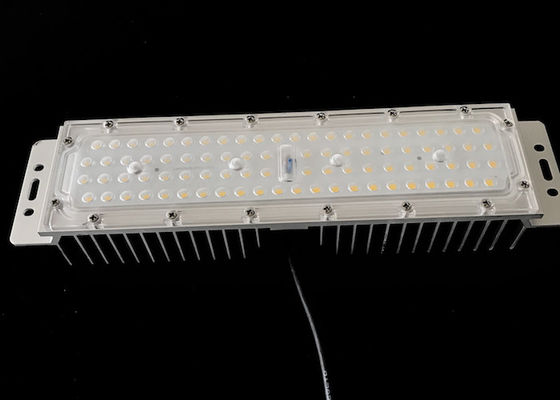 84 LED 60度 SMD3030 LEDストリートライトモジュール 140lm/w効率とPCレンズ