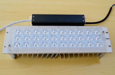 一定した現在の導かれた運転者が付いている 3 つの x 10w LED の街灯モジュールの改良キット